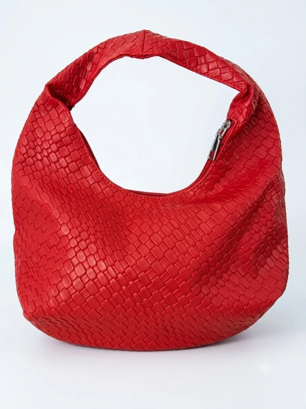 Chic Red Faux-Woven Slouchy Shoulder Bag – Like New!